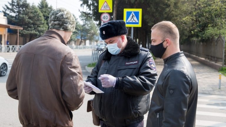 Сотрудники МВД России по г. Выкса проводят мероприятия по выявлению граждан, нарушающих установленные ограничительные меры