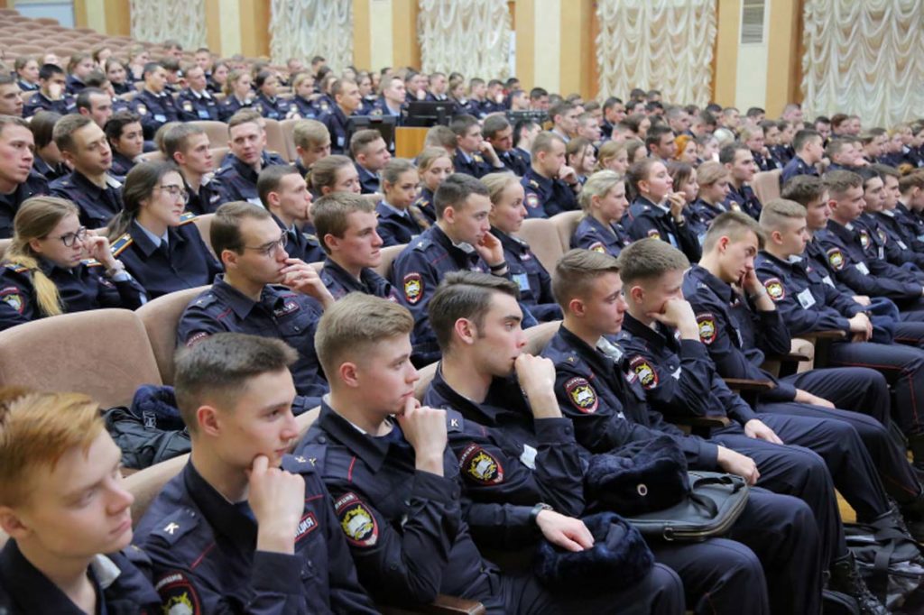 Продлён срок приёма документов для поступления в Нижегородскую академию МВД России