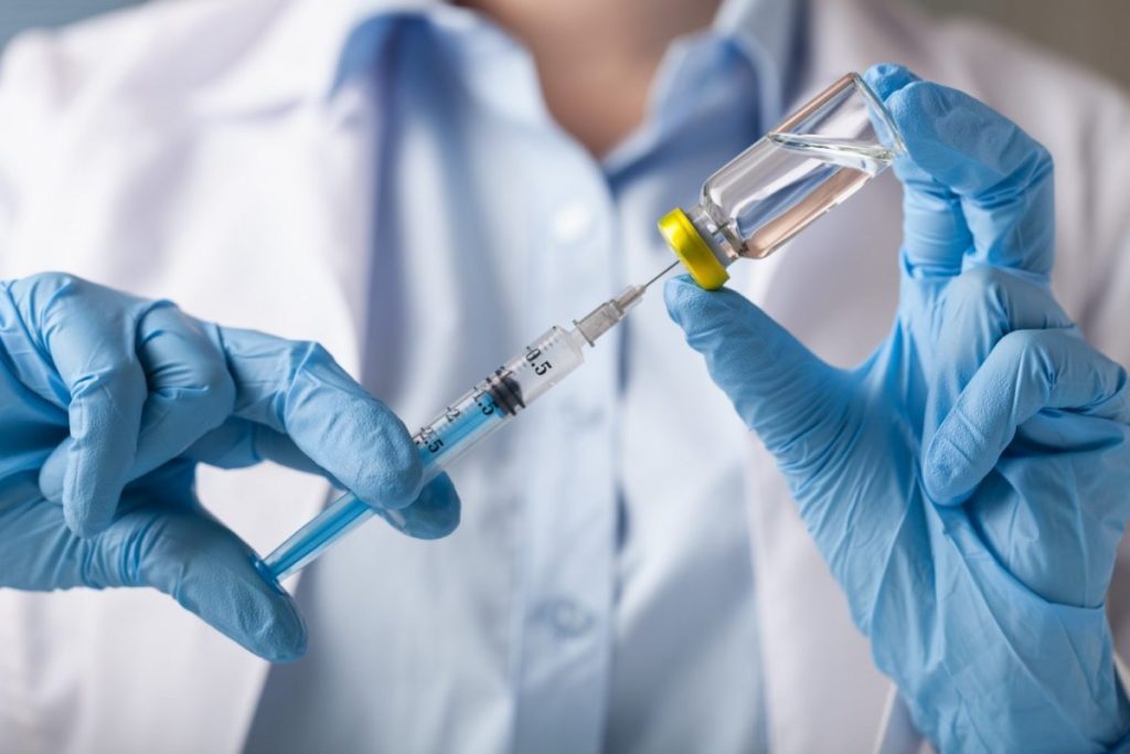Вакцинация нижегородцев от коронавируса начнется уже в конце августа