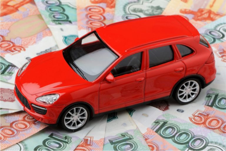 В России ФНС повысила налог на автомобили дешевле 3 миллионов рублей