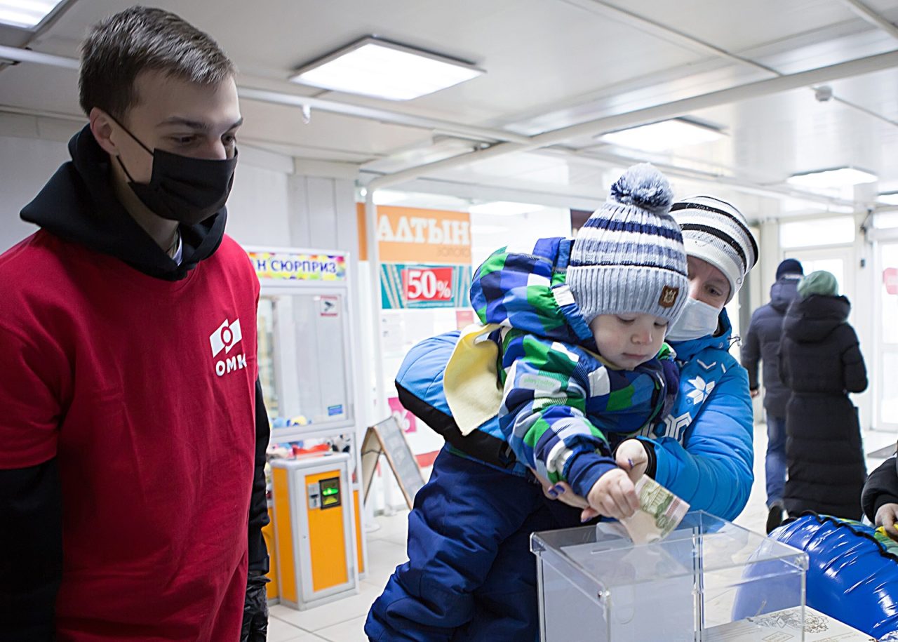 Более 100 тысяч рублей собрали выксунцы в рамках четвертой благотворительной ярмарки «Волшебные рукавички»